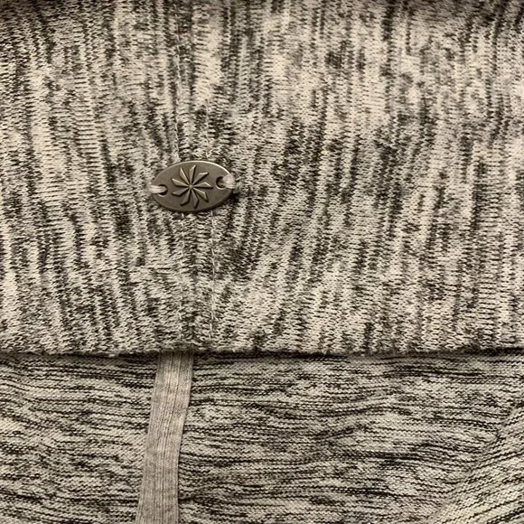 Athleta Pullover Batwing Robin Gray Size Small - Picture 6 of 10